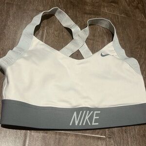 Nike cross back sports bra